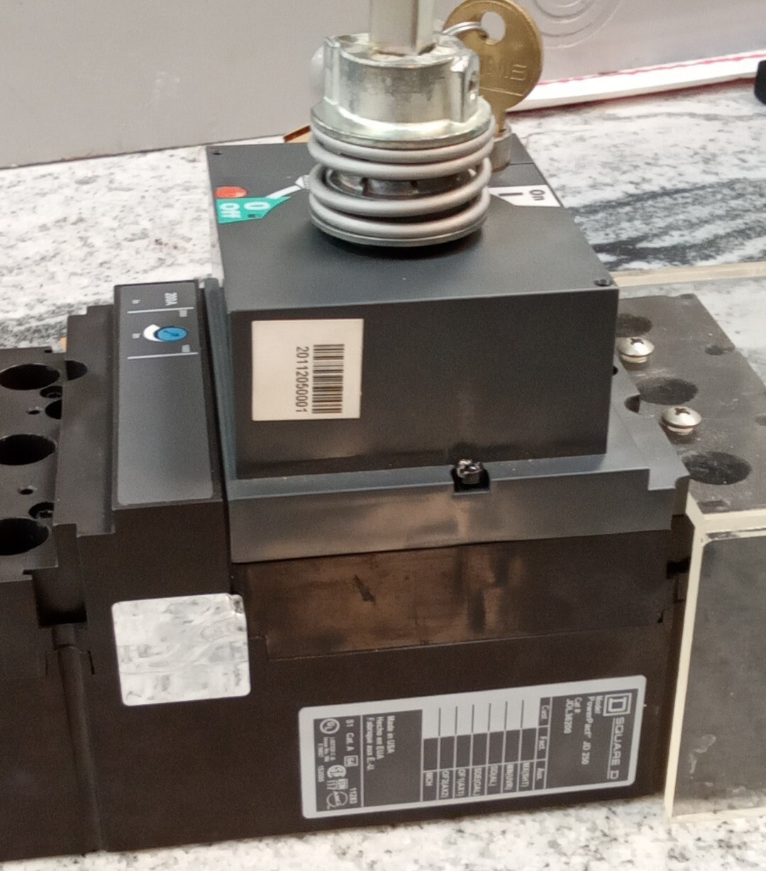 SQUARE D/JDL36200/MOLDED CASE/BREAKER/ W/ 20112050001-BTU INTERNATIONAL/NEW(38C2