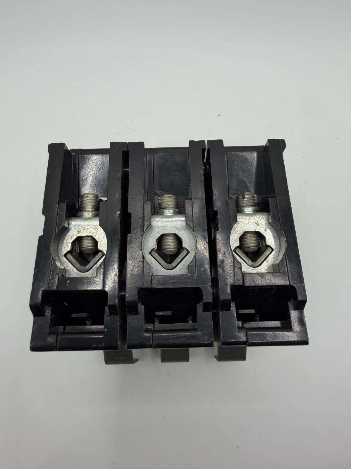 Eaton BAB3015H 15A 240V 10kA 3P Bolt-on Circuit Breaker – tested & wrnty