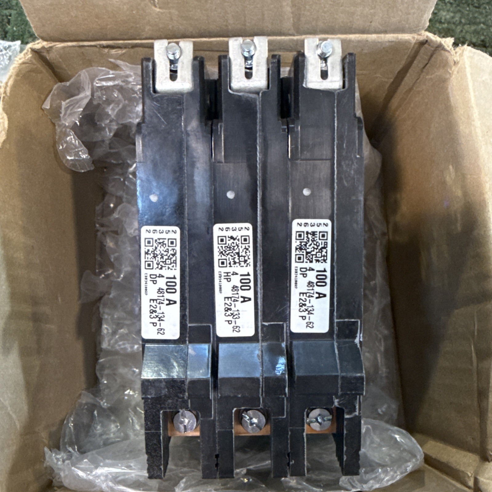 Square D EDB34100 100A 480/277V 3-Pole Bolt-On Magnetic Breaker New Open Box