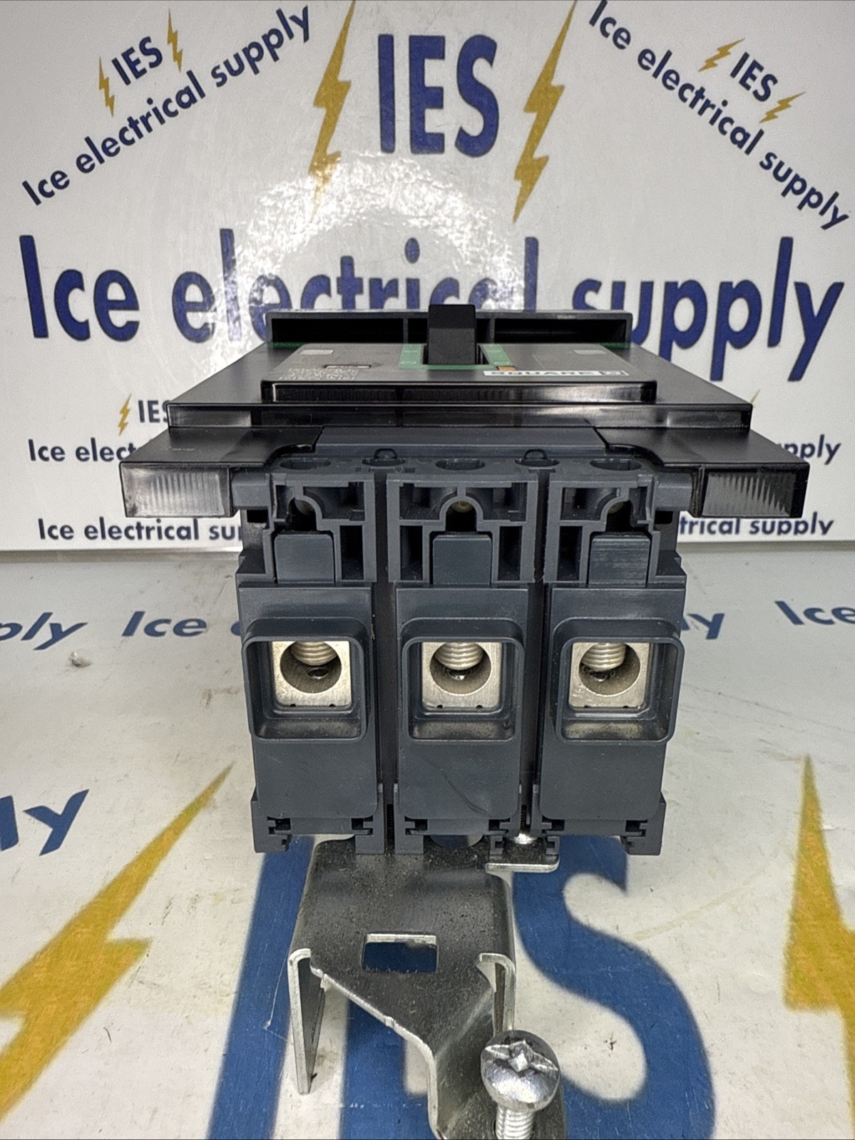 SQUARE D BJA36040 40A 3P Circuit breaker