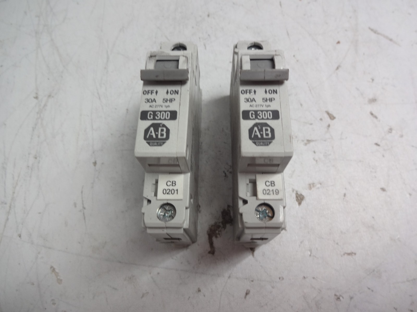 Lot Of 2 Allen Bradley 1492-cb1 G300 Circuit Breaker 30amp