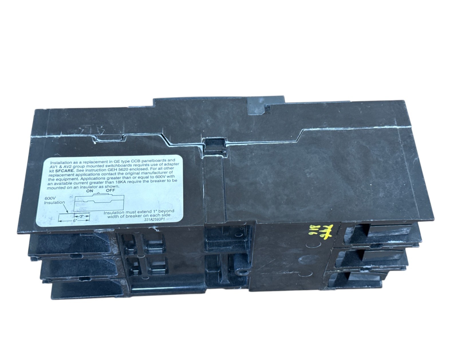 GE SFLA36AT0250 250A 3-POLE 600V SPECTRA RMS 65KA W/ 250A PLUG CIRCUIT BREAKER