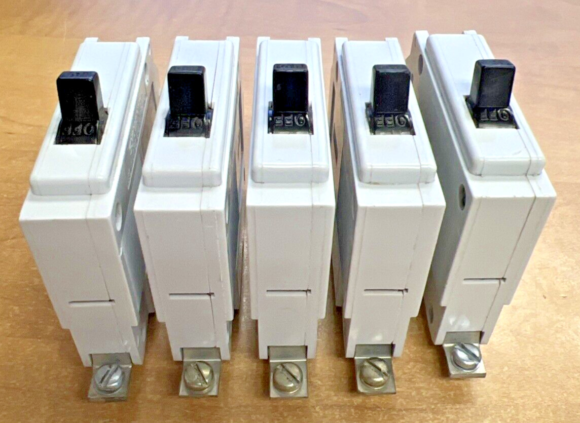Commander QBH115 **Lot of 5** Sylvania 1 Pole 15A Breaker (black & white)