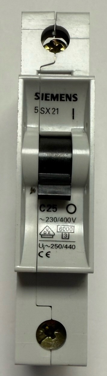 Siemens Circuit Breaker / 230/400 AC / 5SX21 C25