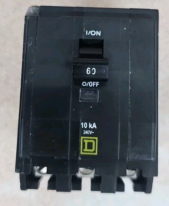 Square D QOB360 CIRCUIT BREAKER 3 POLE 60 AMP W# 240V BOLT ON CHIPPED
