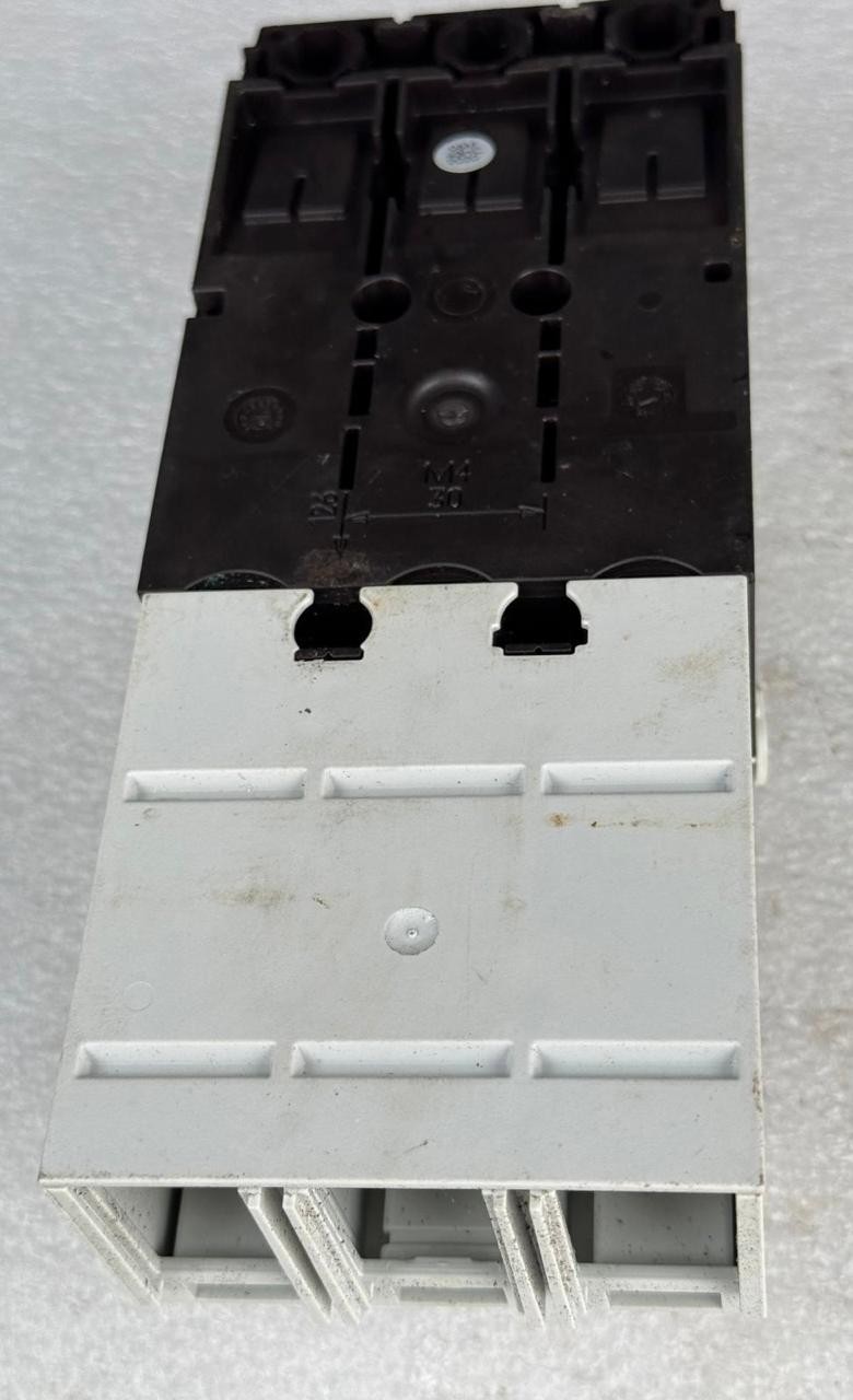 Eaton NZM B1 (look at pictures!!)