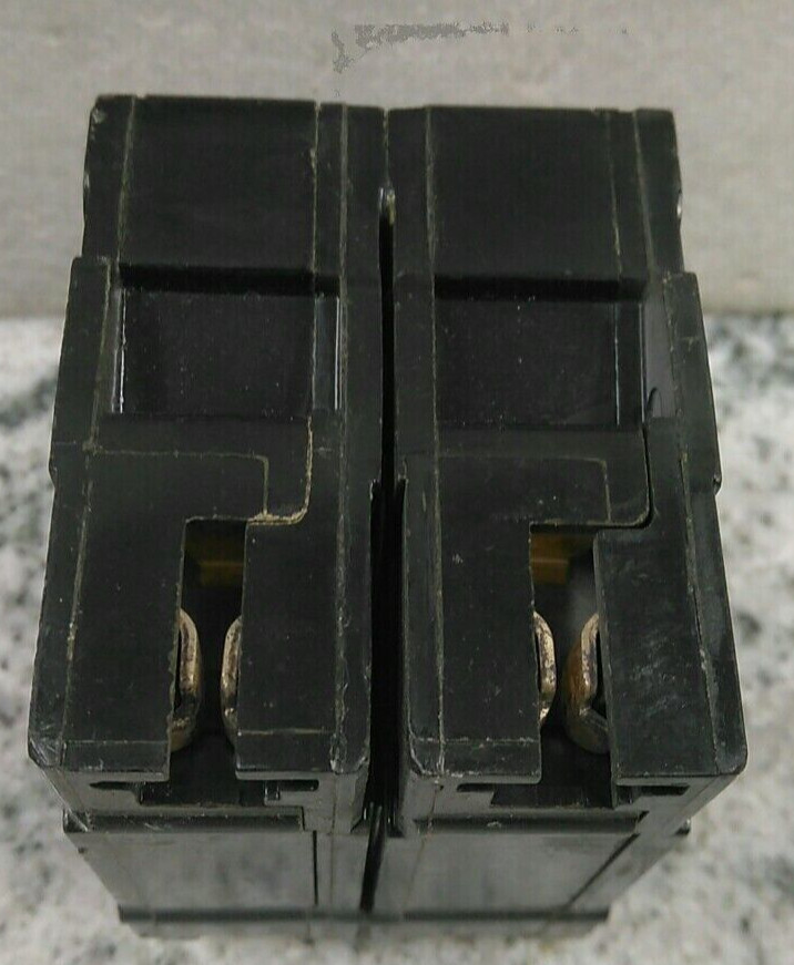 GE/BREAKER/THQL2120/20A/2P/ 120/240VAC/THQL/PLUG-IN/ GROVE/(b4c2)