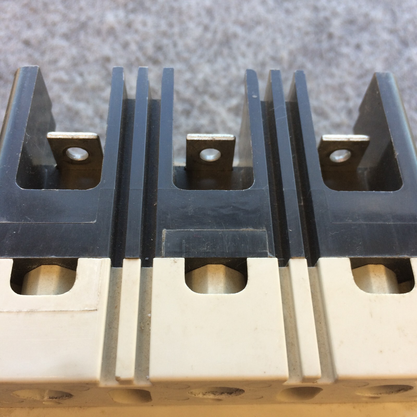 Eaton / Cutler-Hammer ED3150 3 Pole Circuit Breaker 150 Amp ED 65k