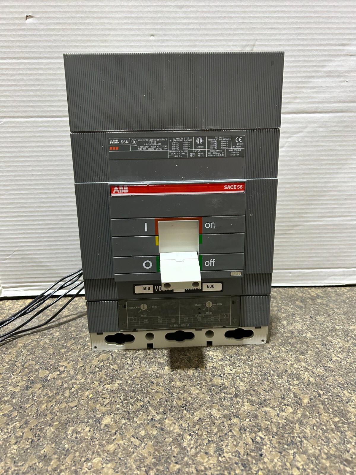 ABB SACE S6N 2P-600A W/ AUXILIARIES AND BELL ALARM *SHIPS SAME DAY UPS*