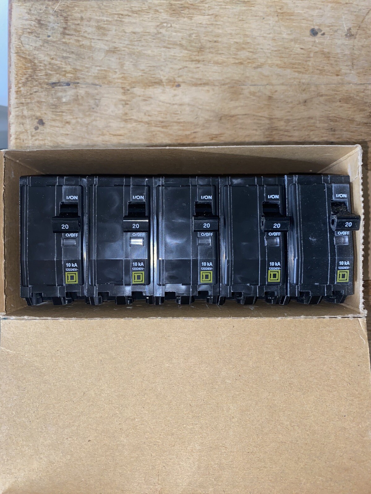 SQUARE D QOB220 Bolt-On Circuit Breakers – 20 AMP 2 POLE (BRAND NEW BOX of 5)