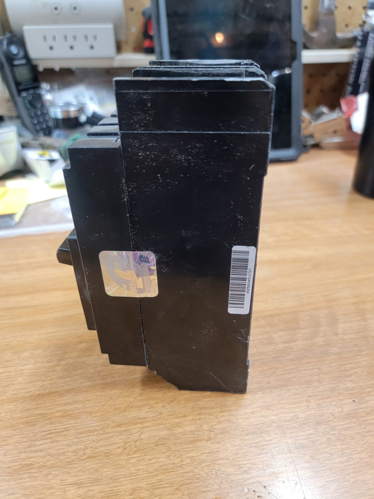 NEW QBL22225 SQUARE D 2 POLE 225AMP 240V 10KA POWERPACT CIRCUIT BREAKER