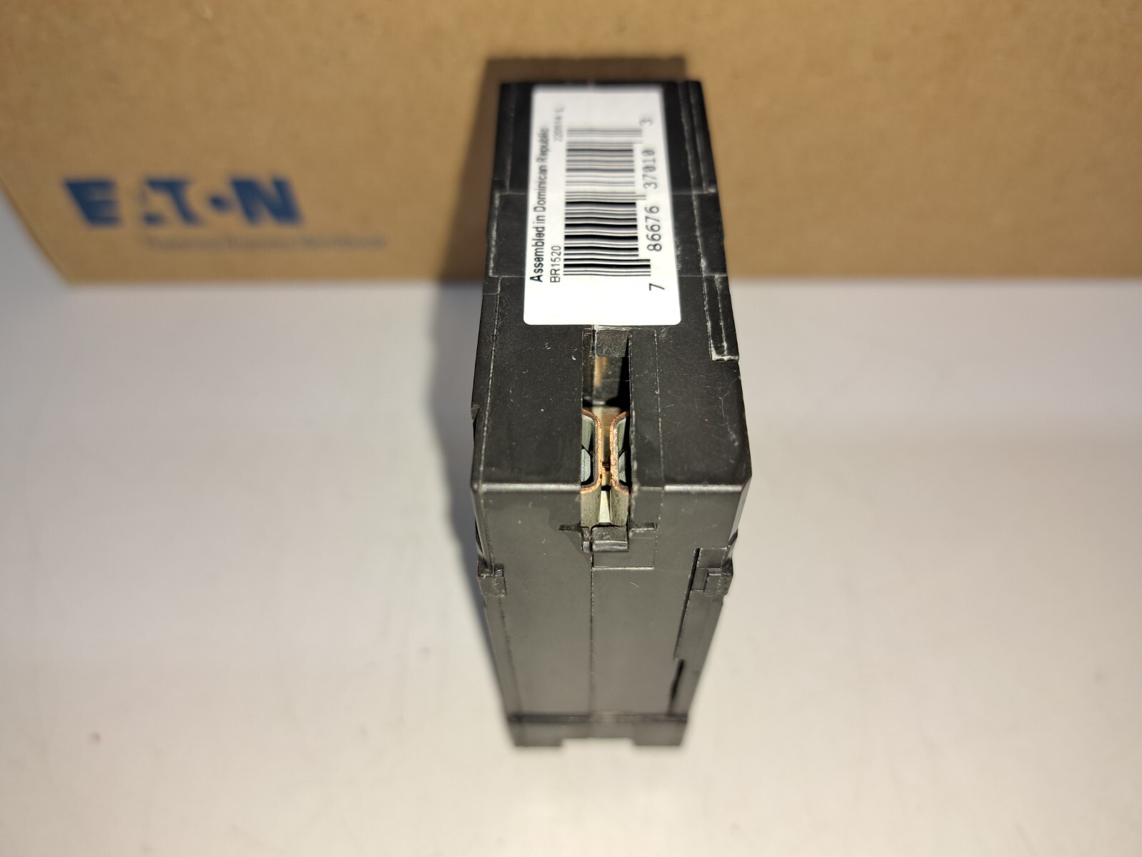 Eaton BR1520 1 Pole 15/20A 120/240V Tandem Circuit Breaker NEW