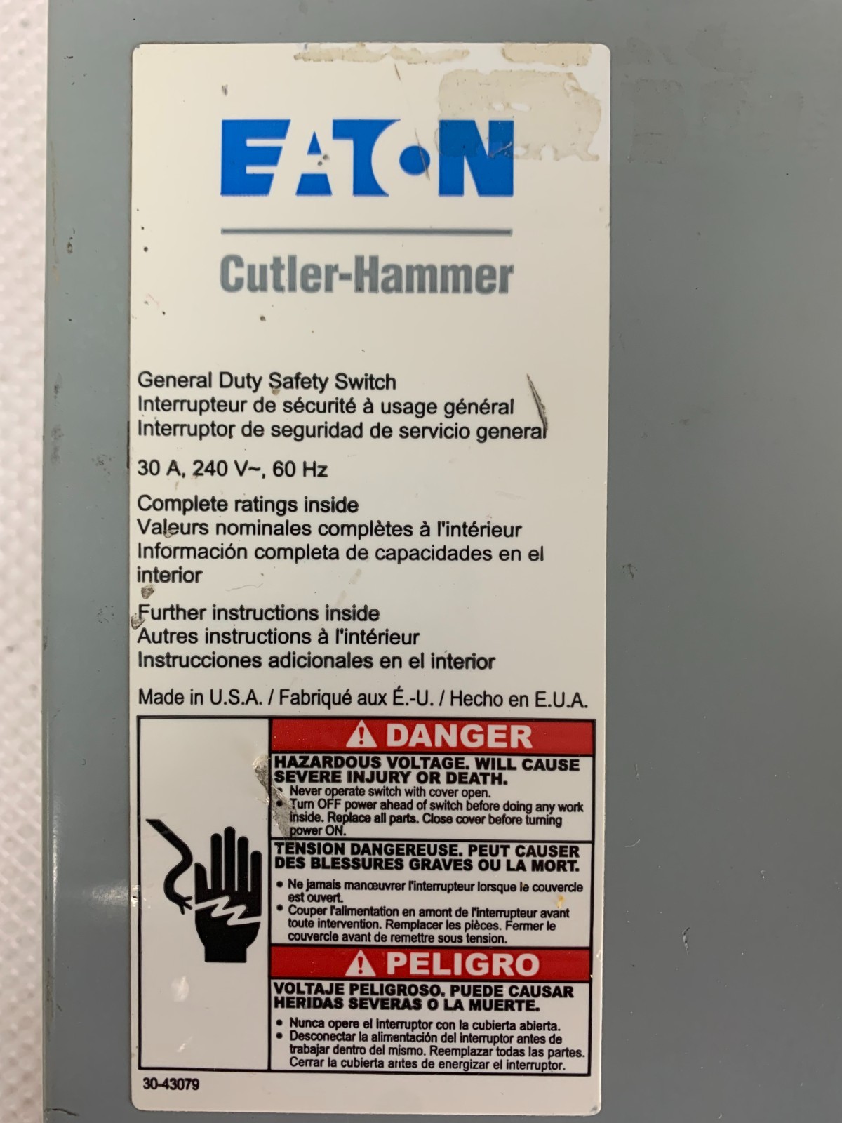 EATON DG321NGB 30 AMP 240 VOLT 3 PHASE FUSIBLE INDOOR DISCONNECT..D-2251