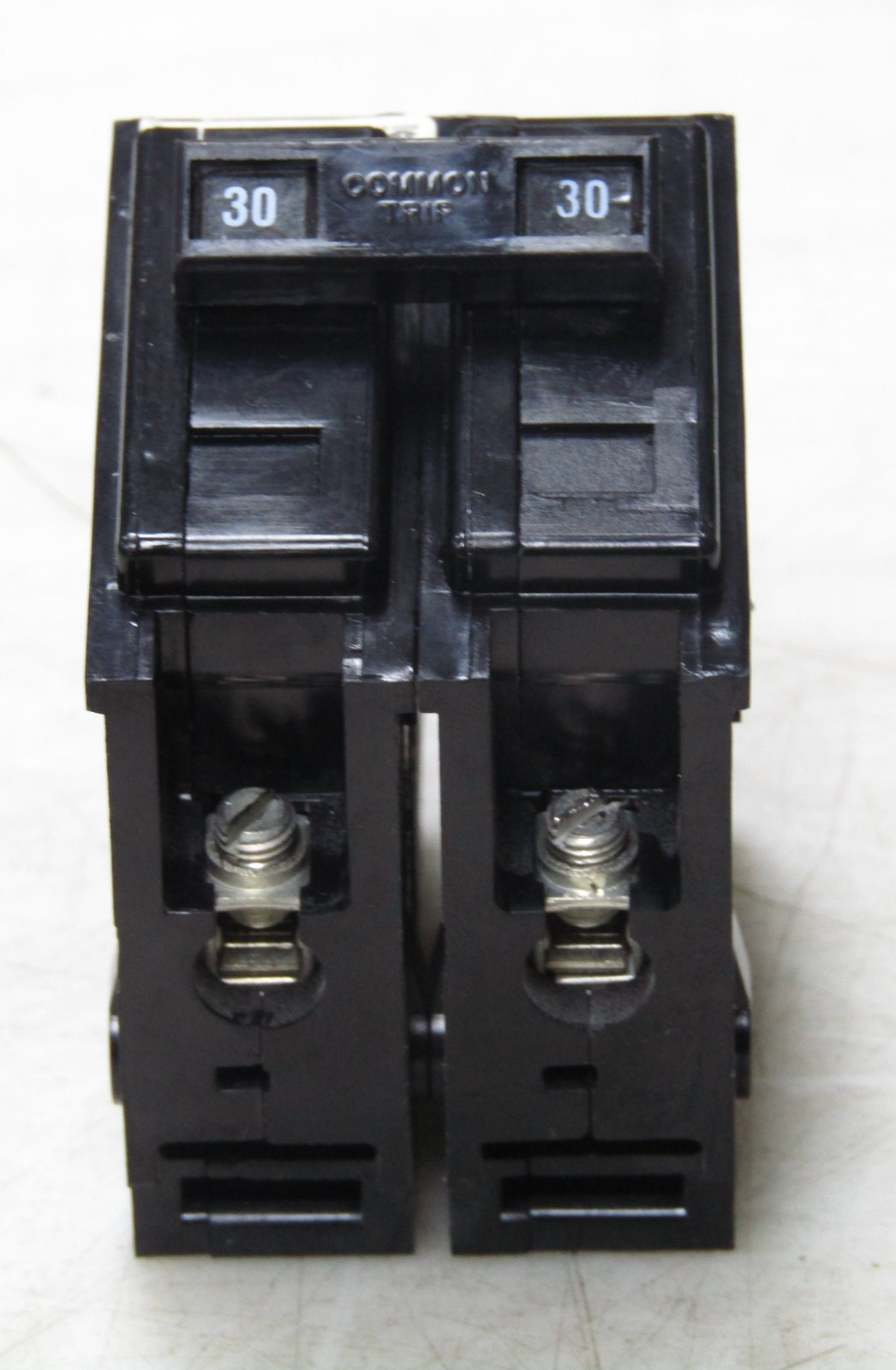 🙌 CUTLER-HAMMER 30 AMP CIRCUIT BREAKER 120/240 VAC 2 POLE BAB2030