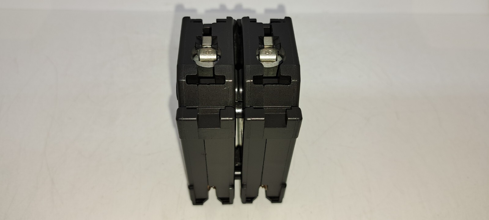 SQUARE D HOM240 40 Amp 2 Pole 120/240V Plug In Circuit Breaker NEW