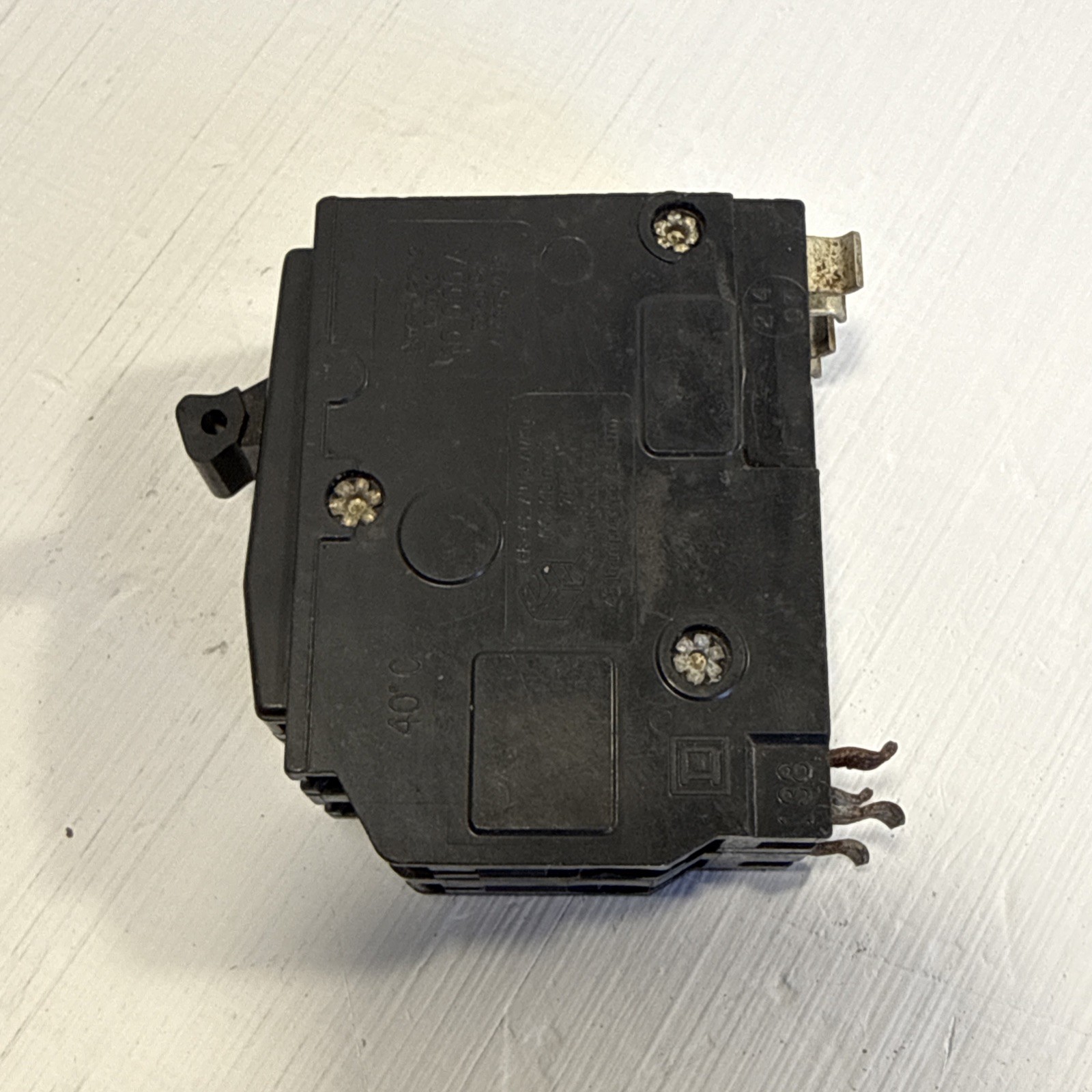 Square D QO240 40 Amp 2 Pole 120/240 Volt Plug-In 40A 2P Q0 Breaker YELLOW FACE