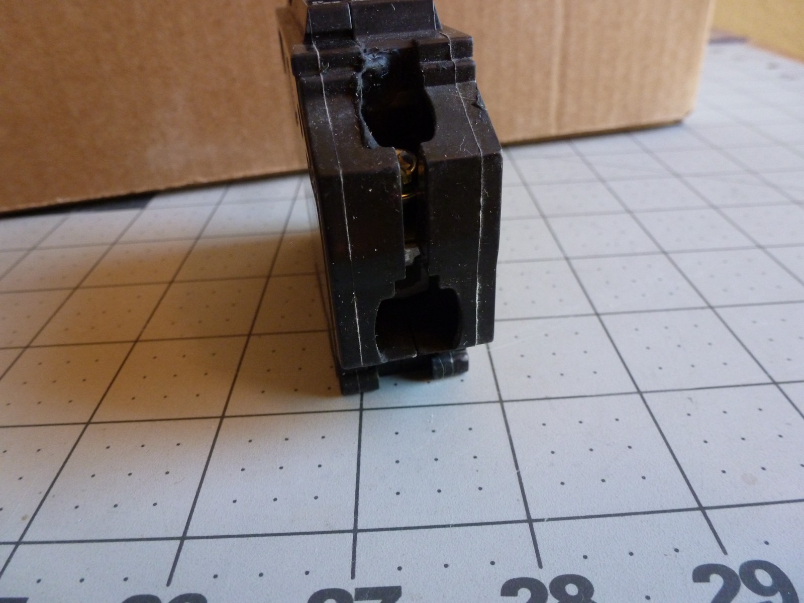 2 – GE THQL1120 Circuit Breakers – 1 Pole – 20 AMP – 120/240 VAC – 10kA – NEW
