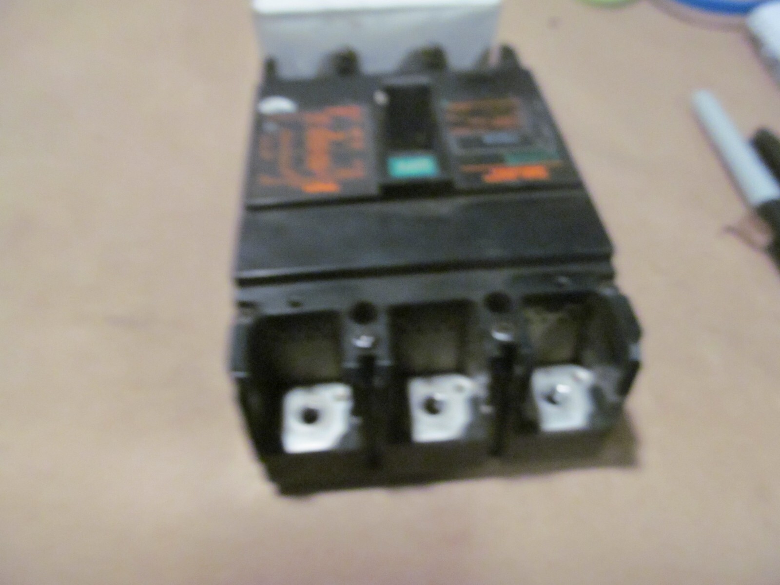 FUJI EA203B 3 POLE 150A 480V BREAKER