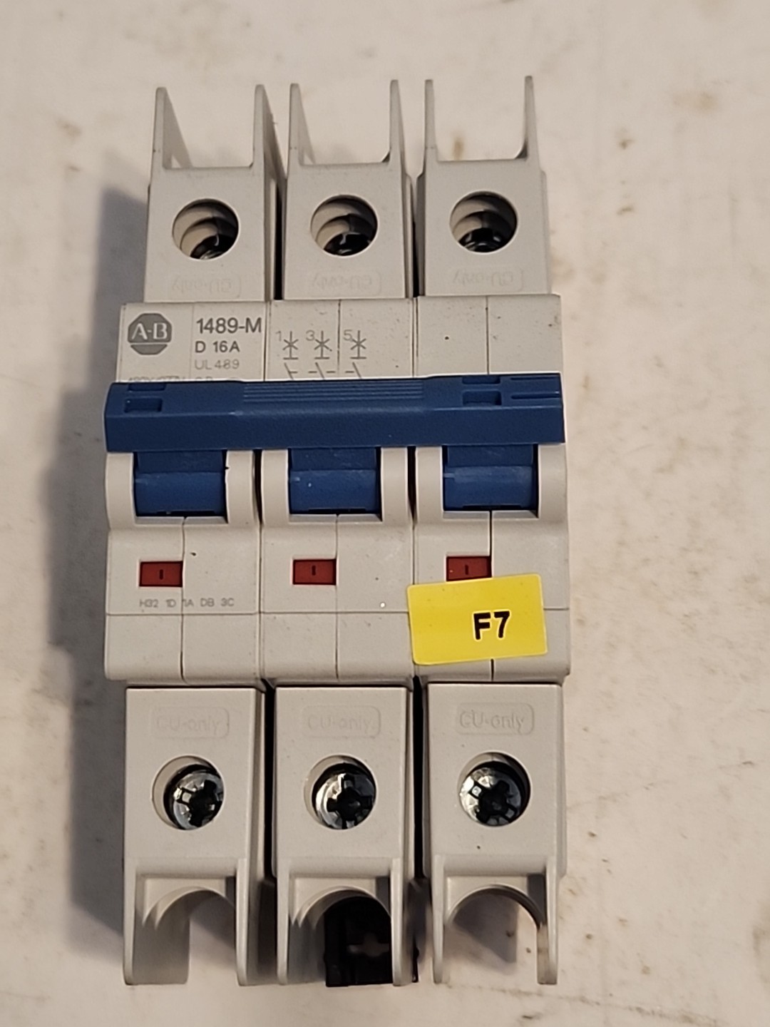 ALLEN BRADLEY D 16A Breaker 1489-M3D160 / 1489M3D160 (USED) Free Shipping
