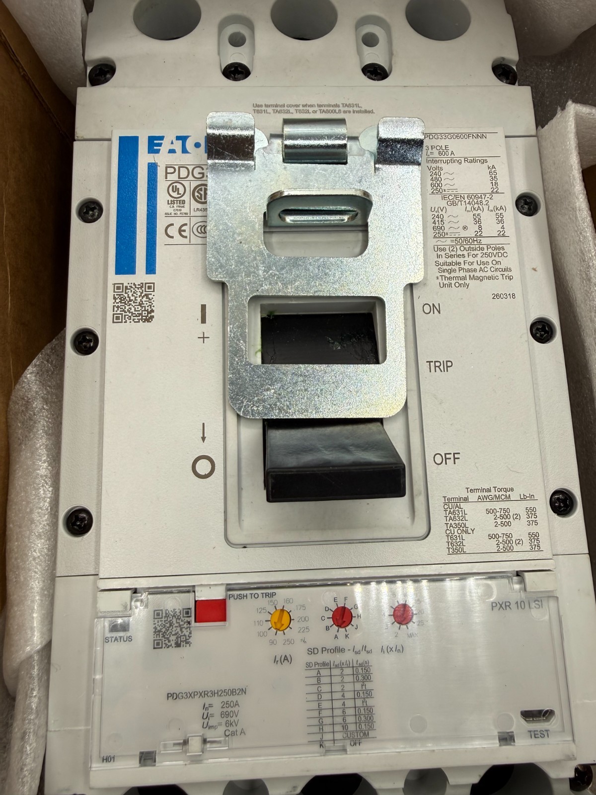 Eaton PDG33G0600FNNN 600amp 3pole Circuit Breaker W/ PDG3XPXR30250B2N – New