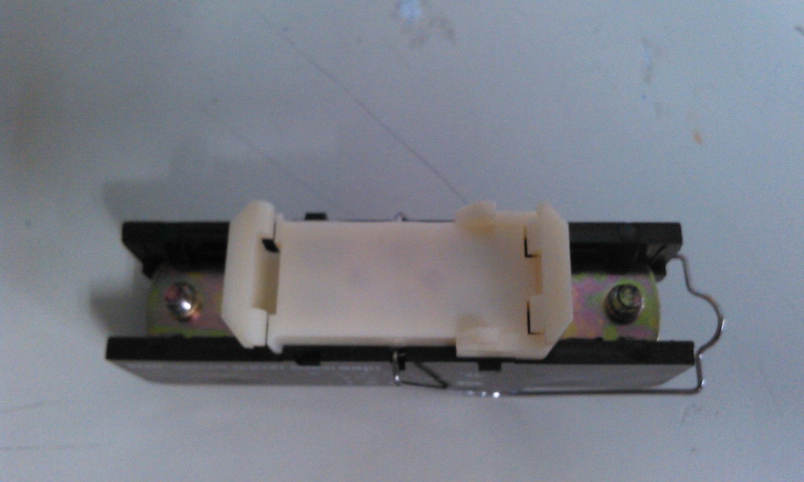 IDEC NR21 PLUG IN BASE FOR BREAKER. LOT OF 6