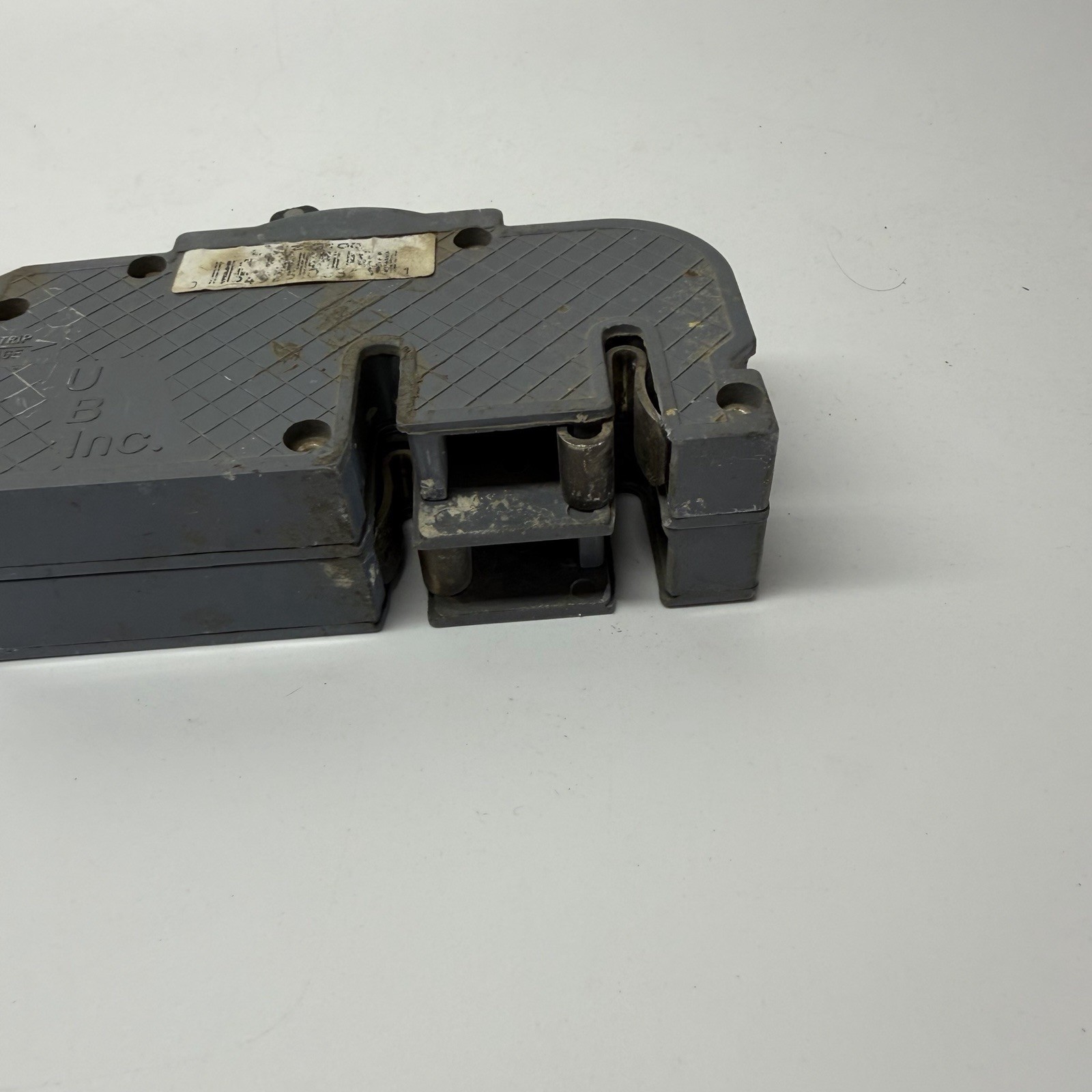 Connecticut Electric UBIZ2100 2-Poles 100 -Amp 240V Circuit Breaker Zinsco