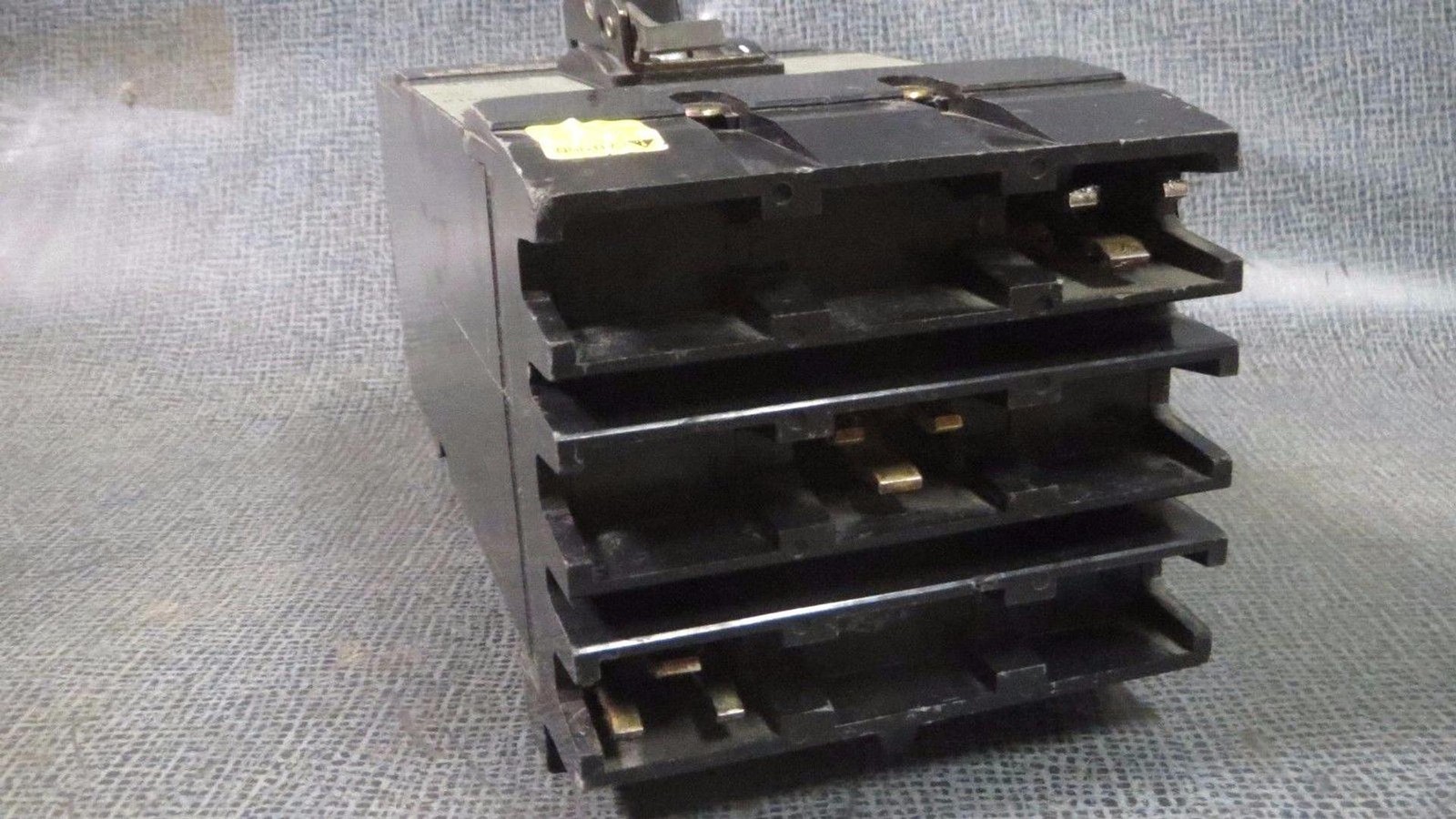 SQUARE D I-LIMITER I-LINE CIRCUIT BREAKER 100 AMP 600 VAC 3 POLE MODEL IF36100