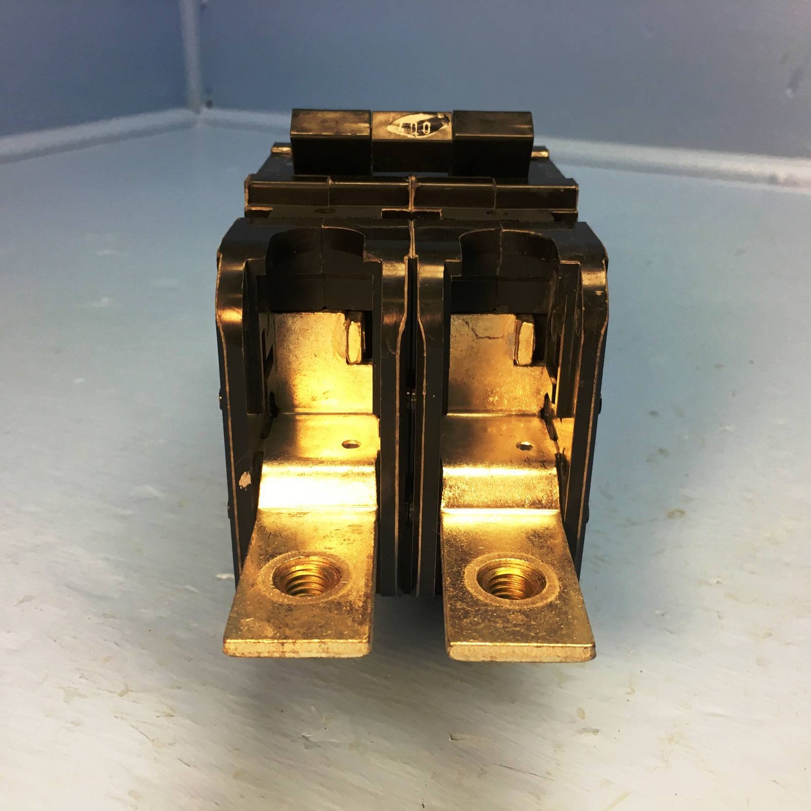 Heinemann Eaton GJ1P-Z8-4 400A Circuit Breaker GJ1P-H99-M-A-DU 2 Pole 400 Amp