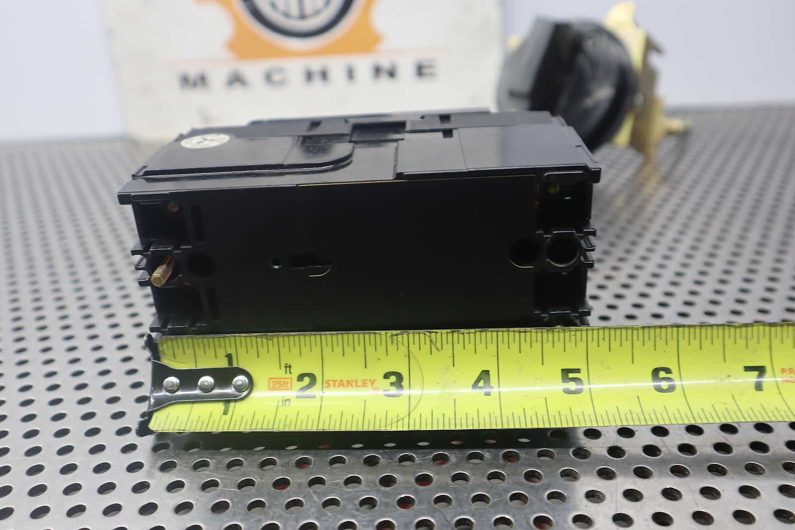 Mitsubishi NF50-CP 50A No-Fuse Breaker 3-Pole 600VAC With Disconnect Handle