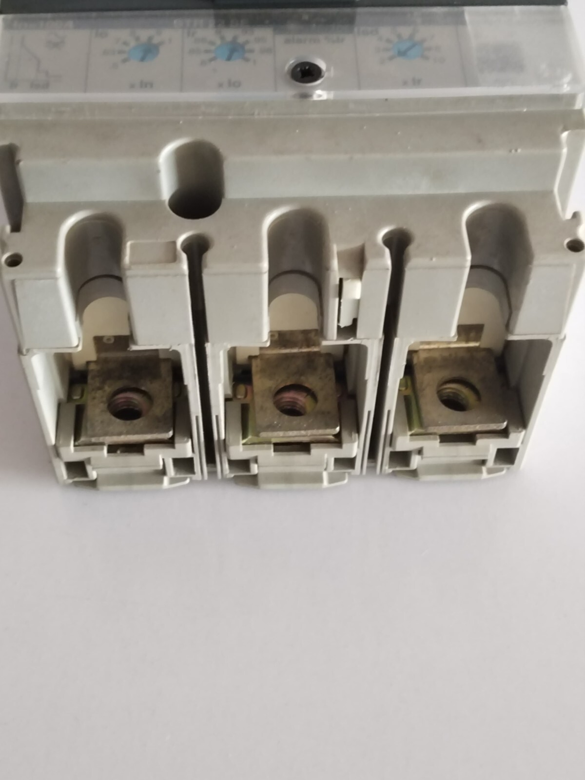 MERLIN GERIN NS160N CIRCUIT BREAKER 100AMP 3POLE 440VAC 35KA FREE FAST