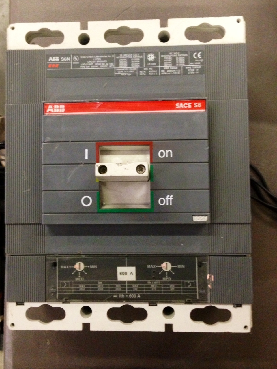 S6N ABB Circuit Breaker 600A 2 Pole with 24VAC/DC Shunt and Aux Switches
