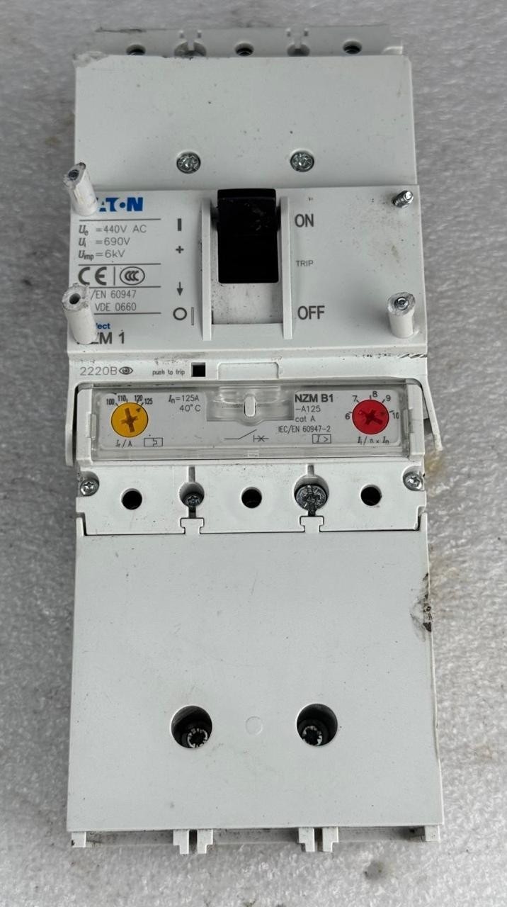 Eaton NZM B1 (look at pictures!!)