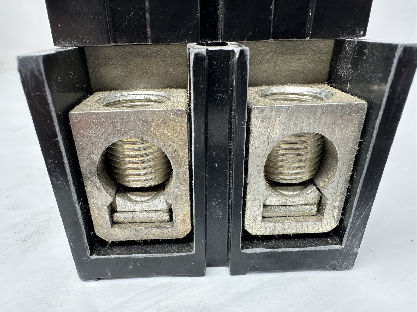 Square D PowerPact QB200 200A 2 Pole AC Circuit Breaker QBL22200LU USED