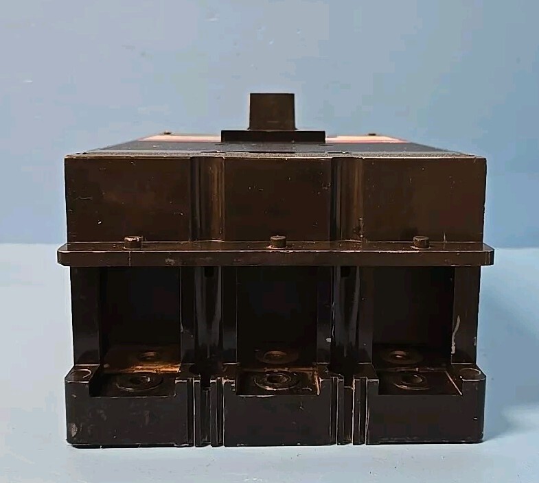 GE TKL4V4608 800A 600V 3Pole High IC Circuit Breaker /w Versa Trip T4VTG