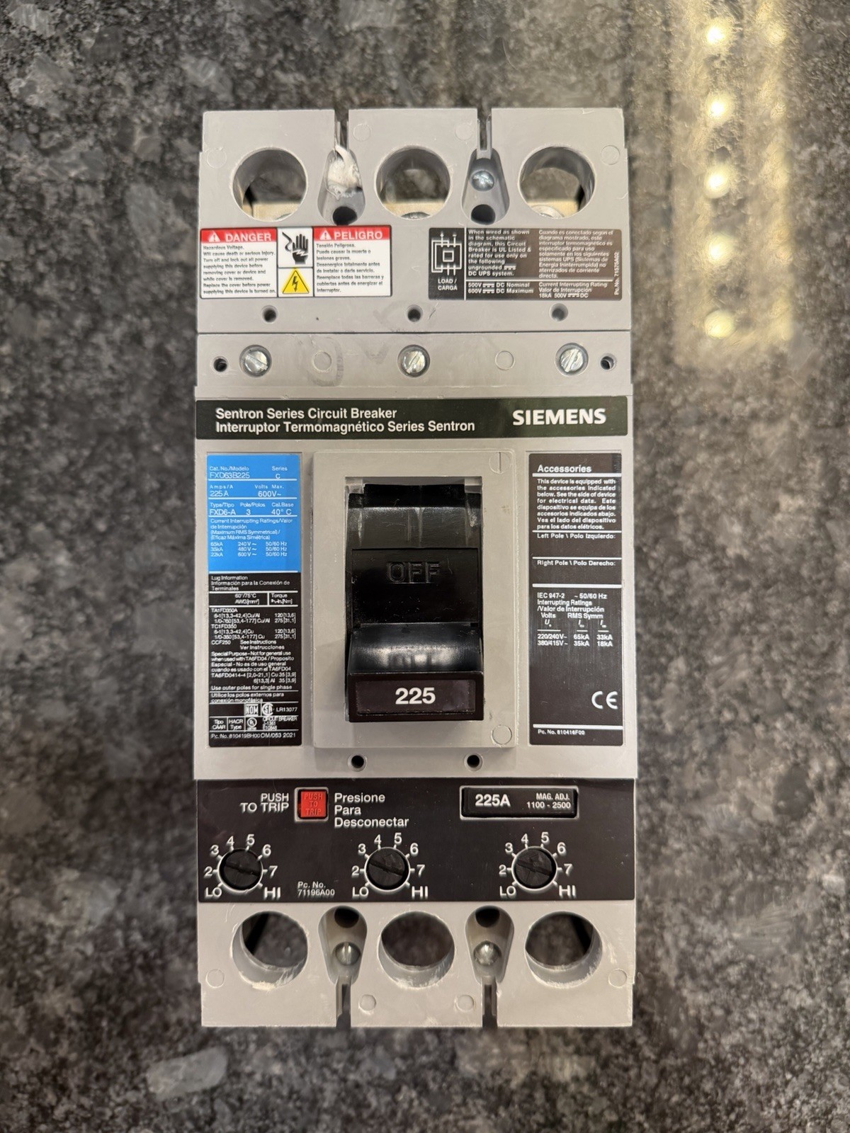 Siemens Sentron Series 225A 3-Pole Bolt-On Circuit Breaker 600V