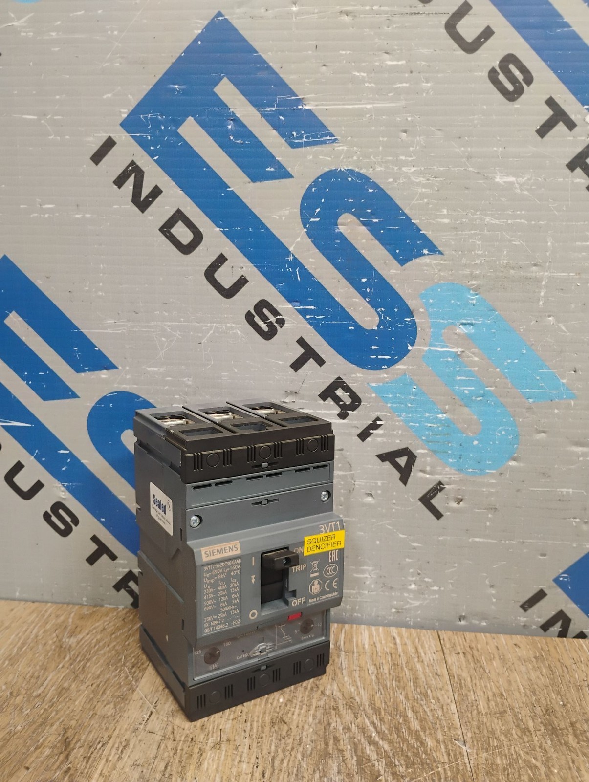 SIEMENS 3VT1716-2DC36-0AA0 160A CIRCUIT BREAKER