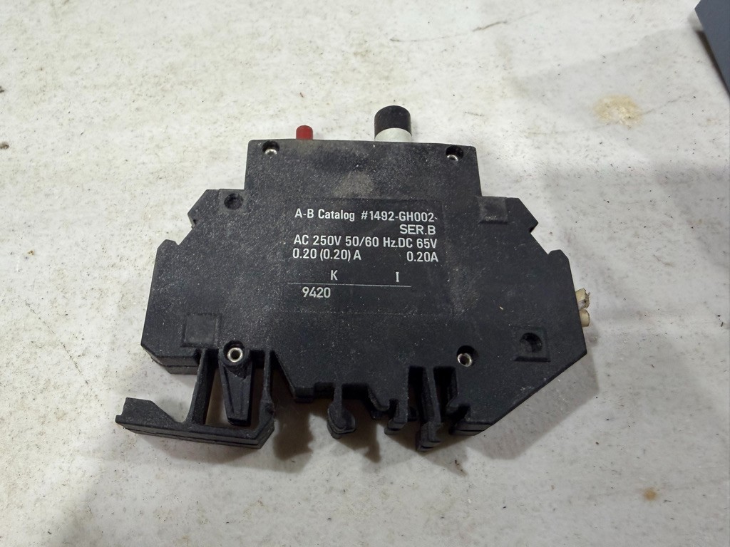 ALLEN BRADLEY 1492-GH002 MINIATURE CIRCUIT BREAKER 0.2A 250V W608