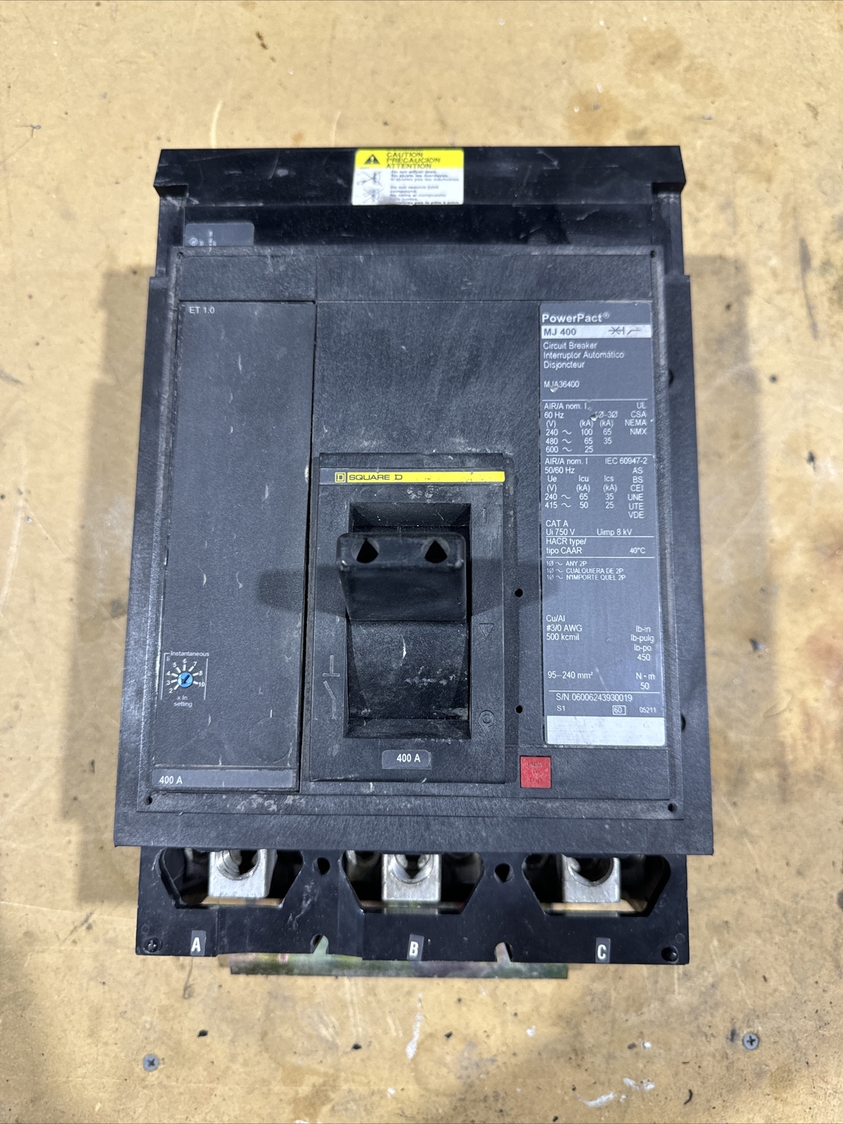 Square D PowerPact MJ400 MJL36400 Schneider Electric