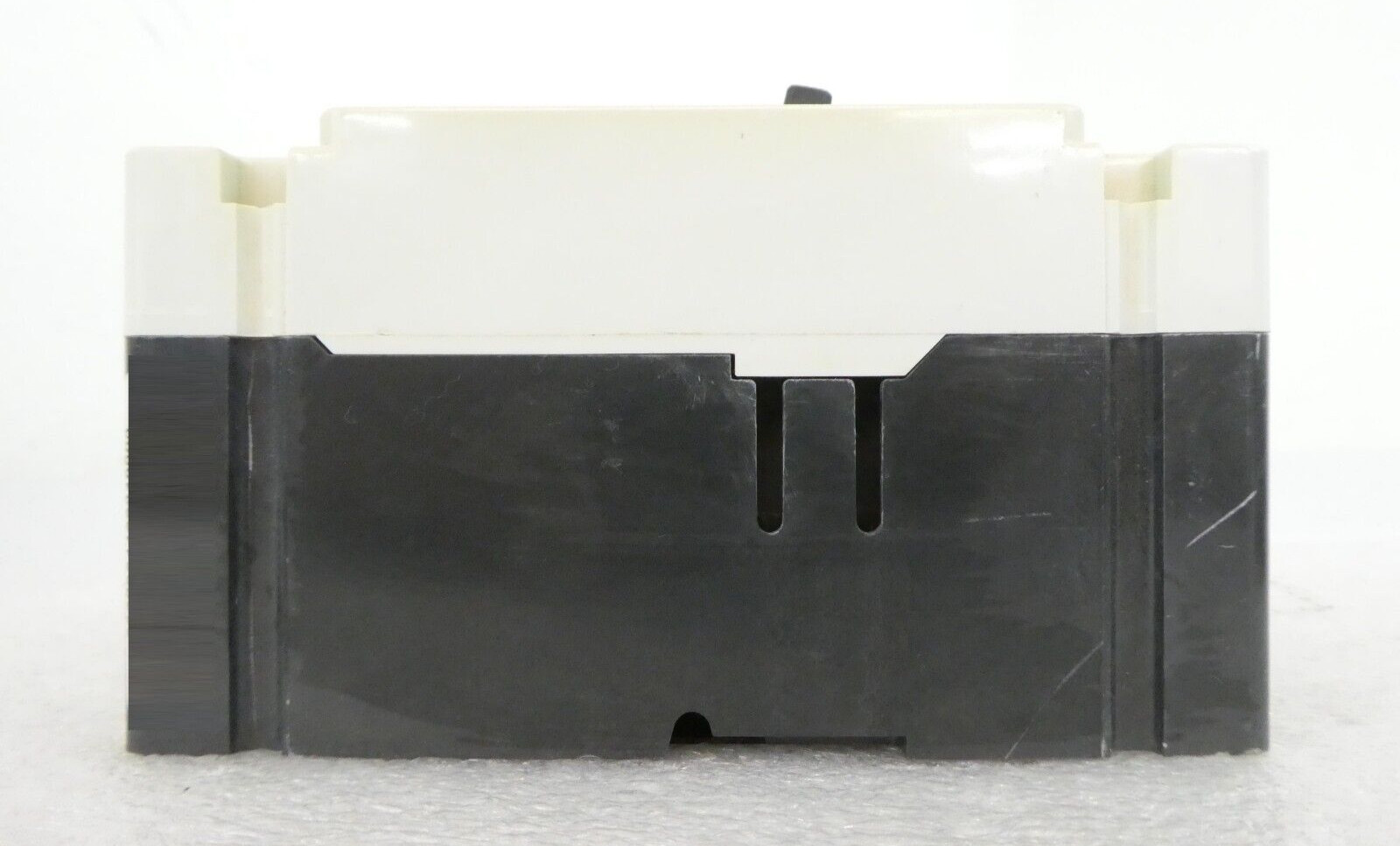 Cutler-Hammer FD3015L FDB3040WL11 3-Pole Circuit Breaker FDB 14k Lot of 4