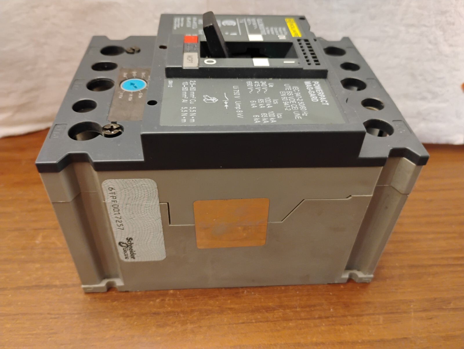 Square D GJL36007M02 7 Amp 3 Pole 600V GJL Mag-Gard Adjustable Circuit Breaker