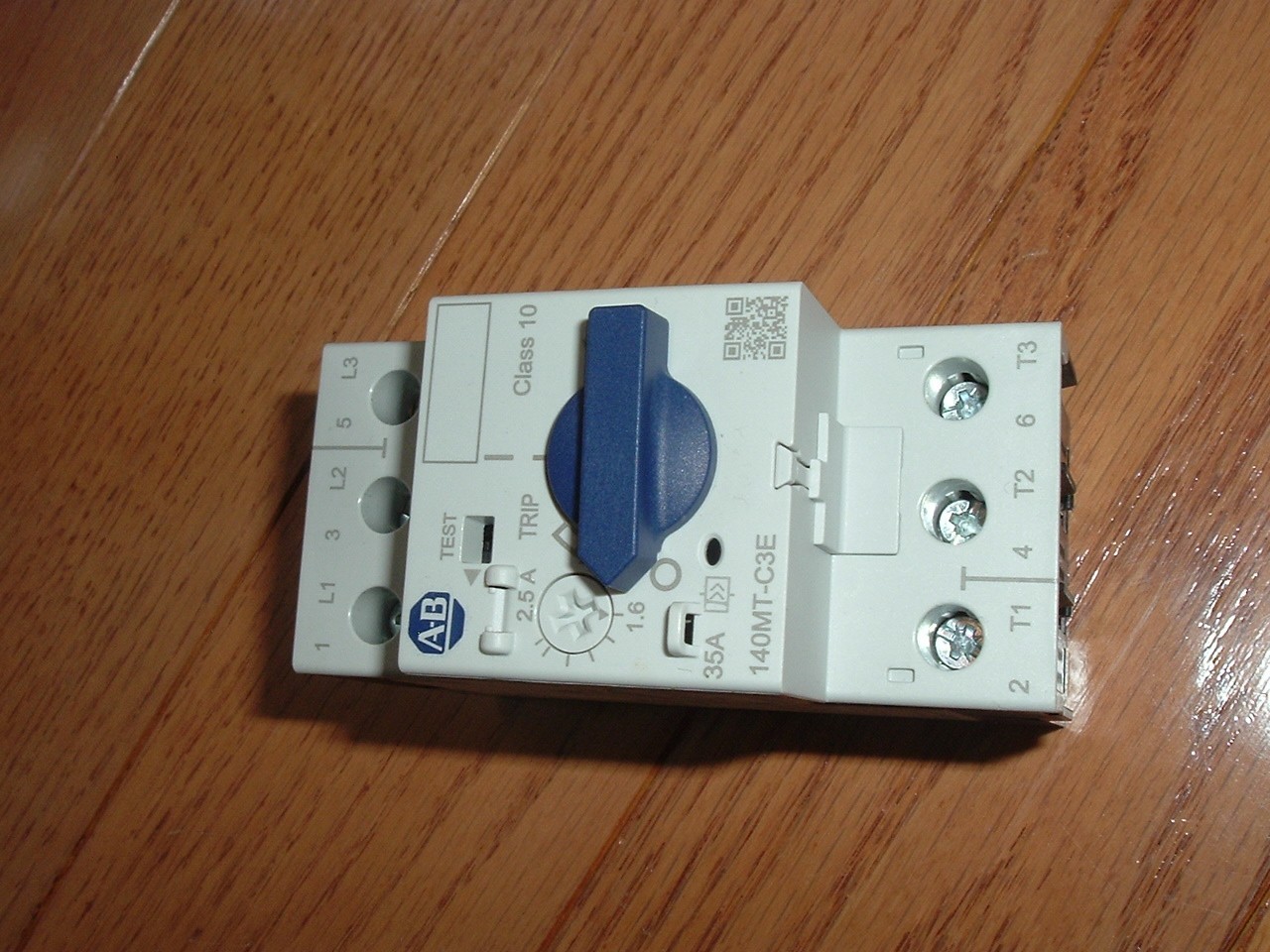 AB 140MT-C3E-B40 494437 Motor Protector/Circuit Breaker 600V, 2.5-4A 140MTC3EB40