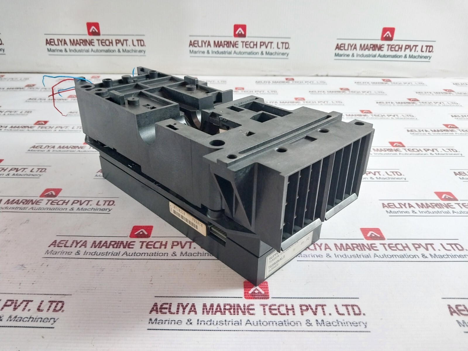 MERLIN GERIN STR 28 D Circuit Breaker 1073021B 24VDC 1250A