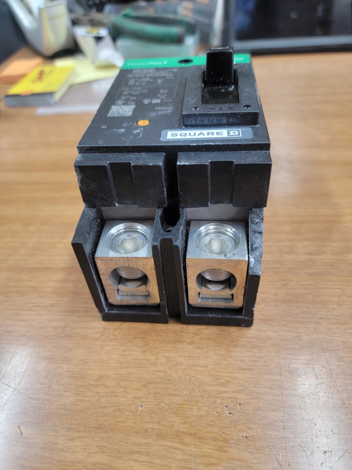 NEW QBL22225 SQUARE D 2 POLE 225AMP 240V 10KA POWERPACT CIRCUIT BREAKER
