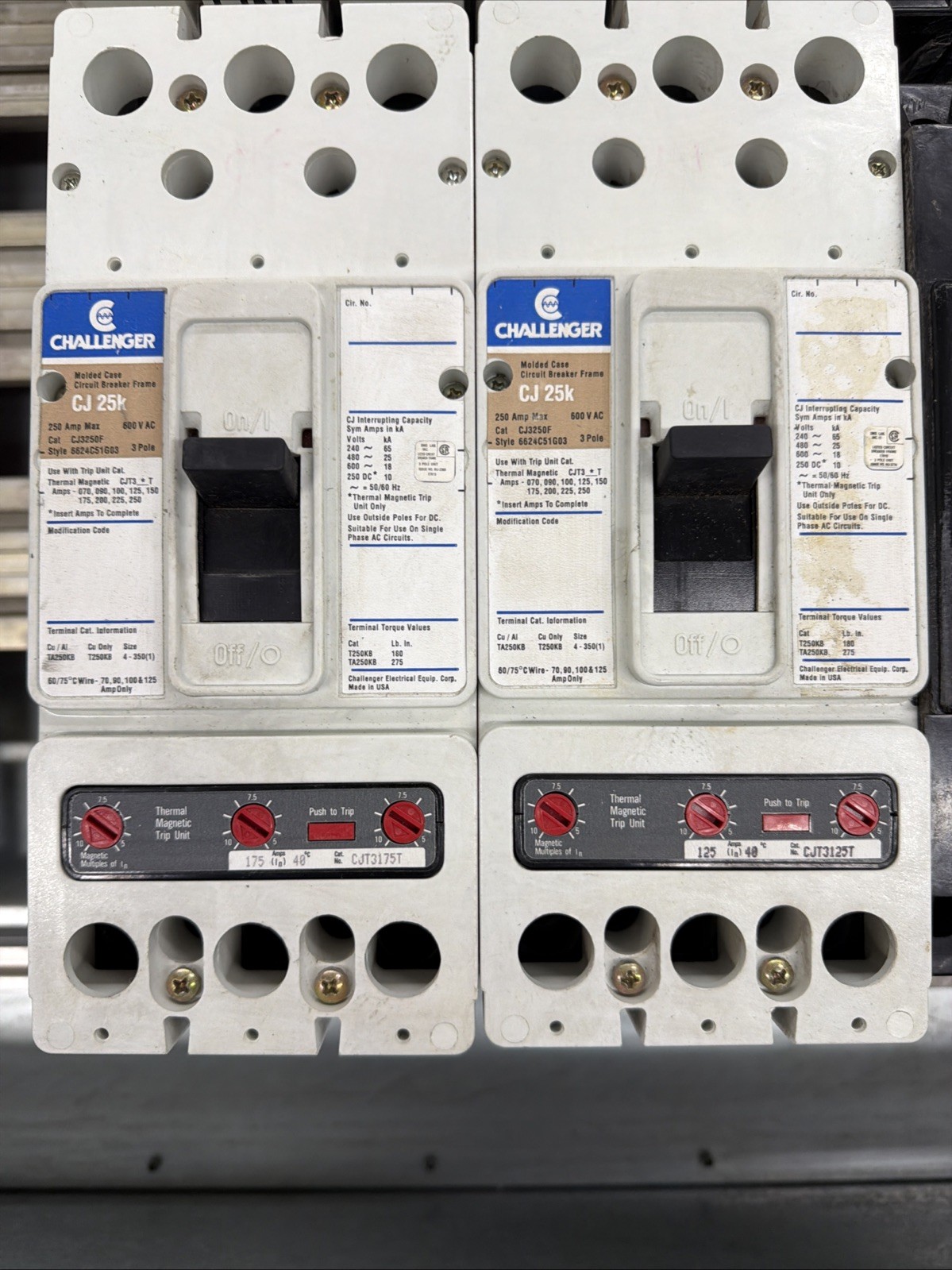 Main Lug Panelboard 1200A 3 Phase 4W Bottom/Top Feed W/Breakers 120/208V Panel