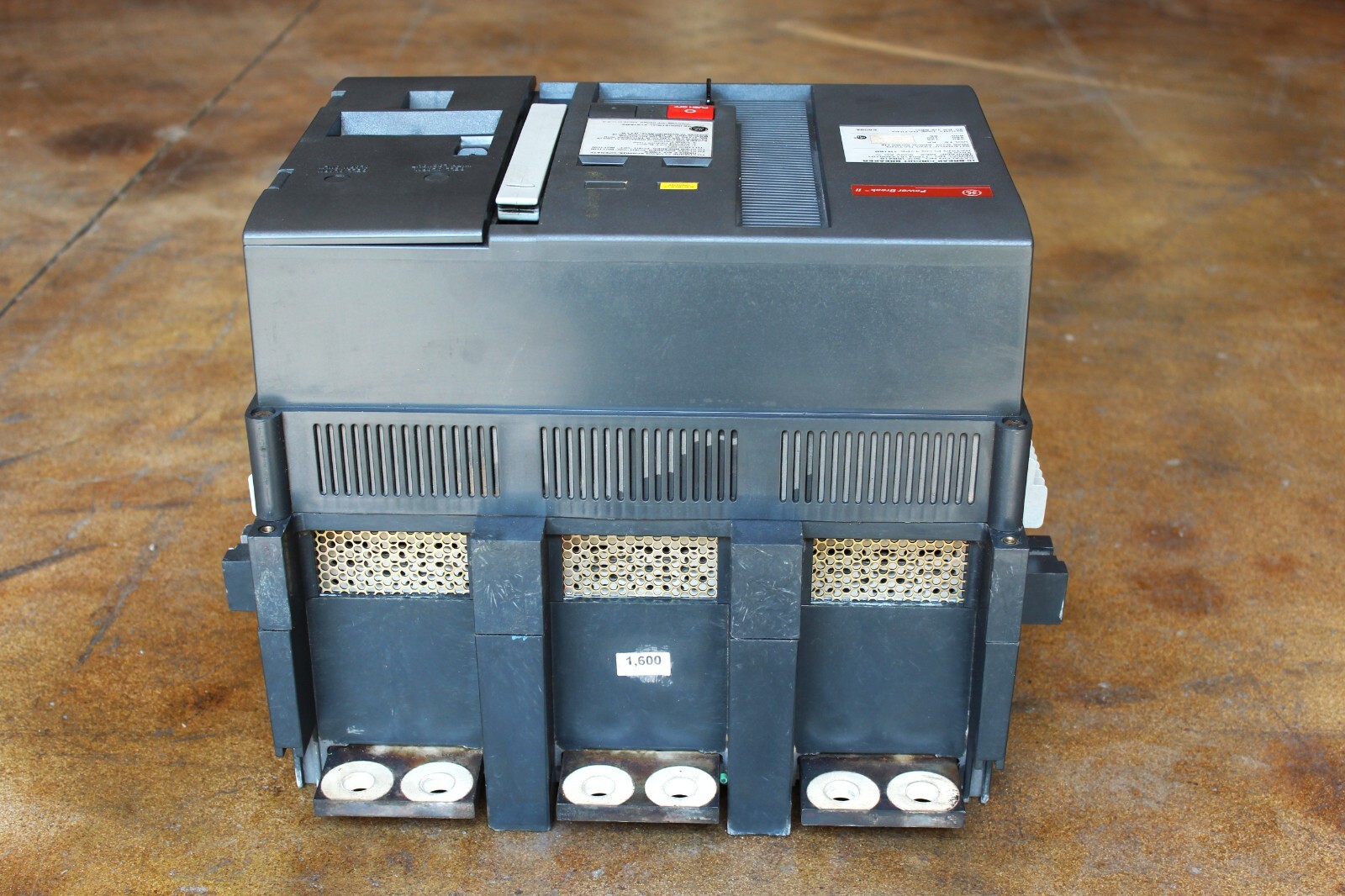 GE POWER BREAK II HI BRK 1600 AMP CIRCUIT BREAKER SHF16B216 – 600V AC 3 POLES