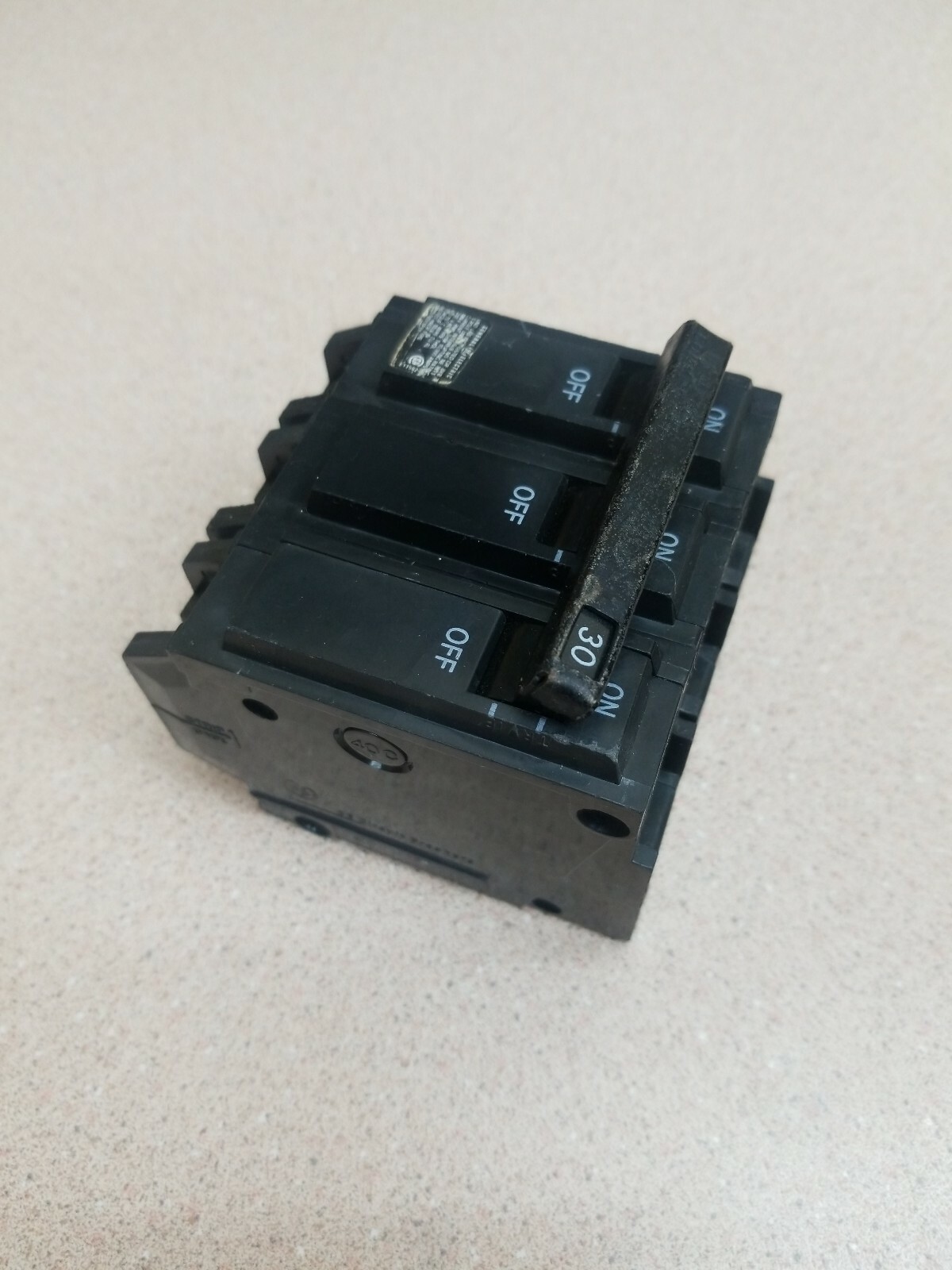 General Electric THQL32030 3 Pole Circuit Breaker 30A 3P
