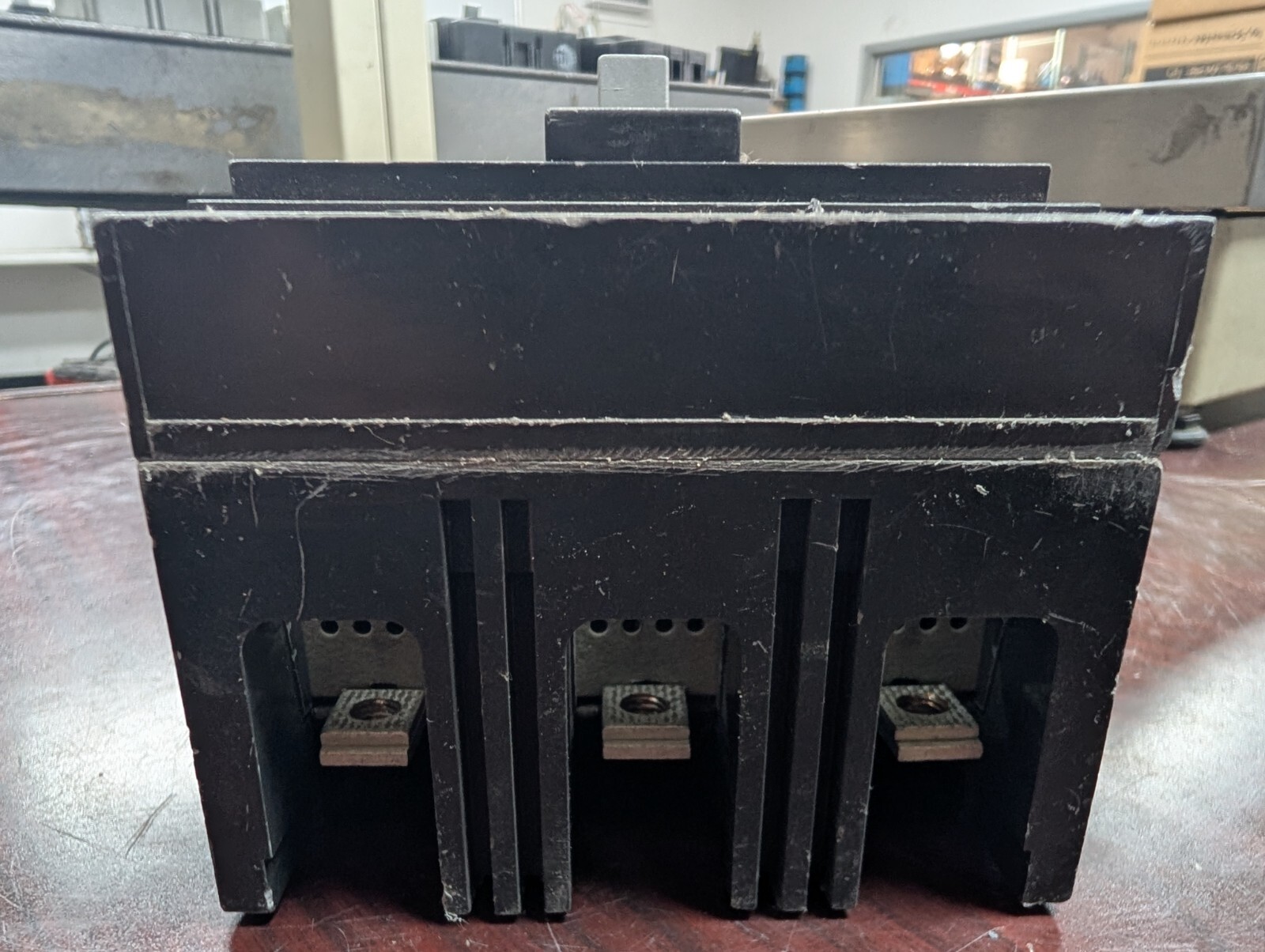 🤪 GE GENERAL ELECTRIC 15 AMP CIRCUIT BREAKER 480 VAC 250 VDC 3 POLE TED134015V