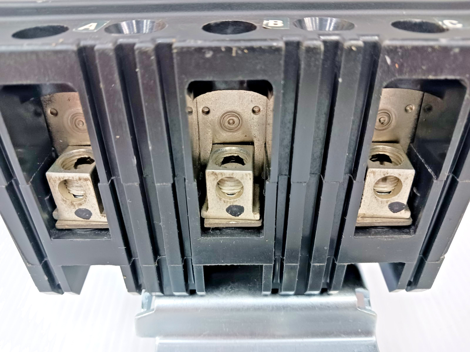 New Square D 20 Amp I-Line Circuit Breaker 600 VAC / 250 VDC 3 Pole 25kA FH36020