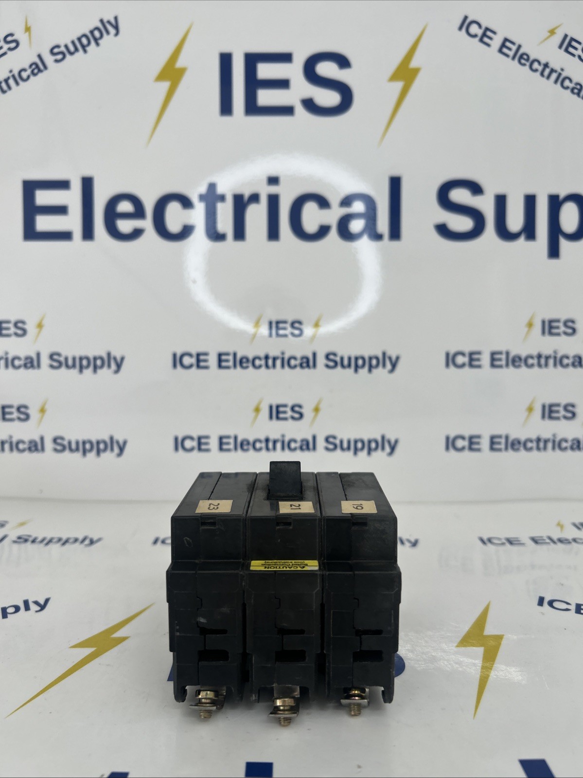 SQUARE D CAT: No. EHB34020 20 A 3 P Circuit Breaker