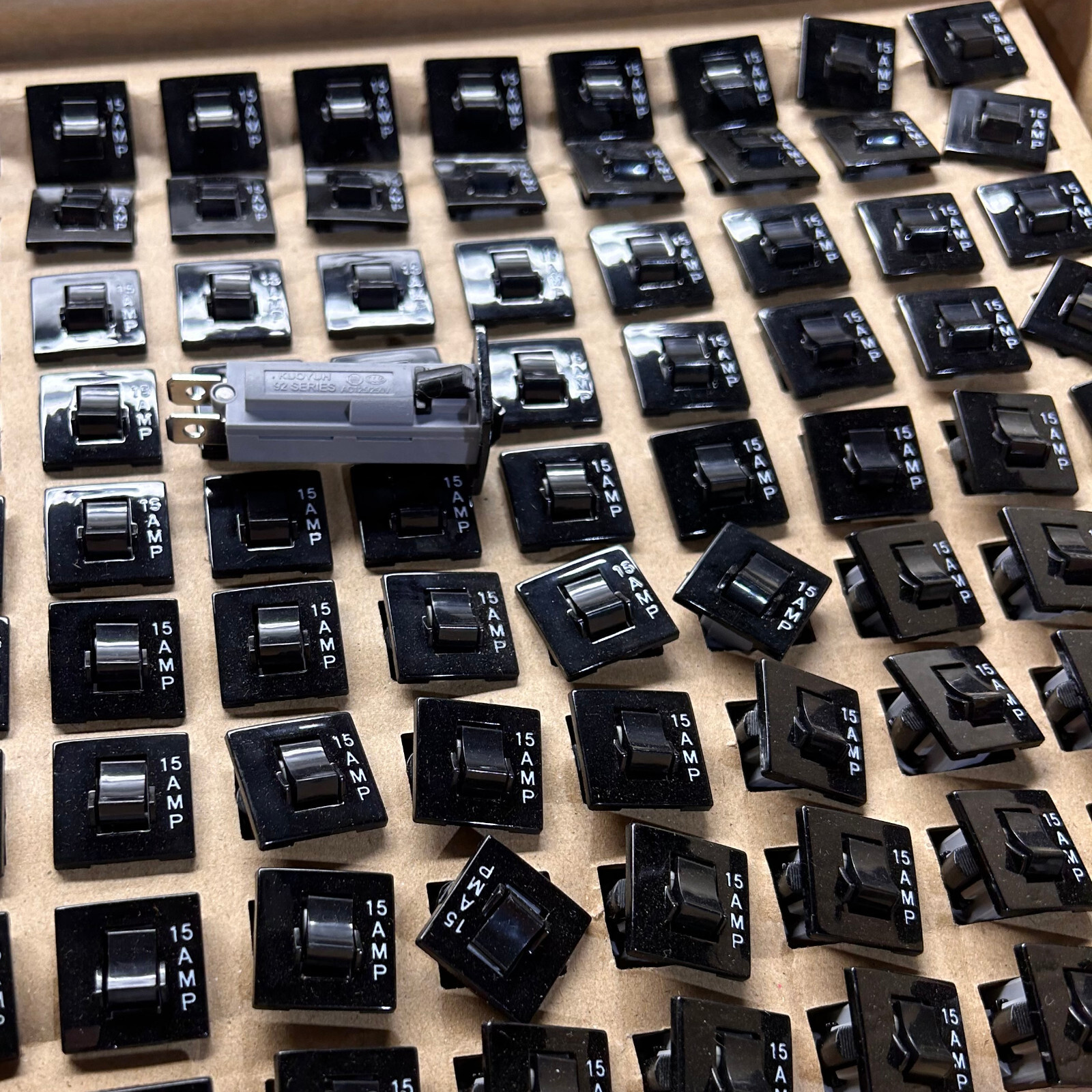 Bulk 10 Pack Thermal Circuit Breaker 15 AMP 125/250V Push Snap Panel CTB-B-B-15